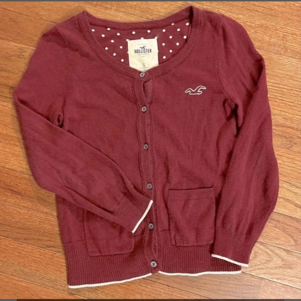 HI FALL!!!🥰❤ Holister Red Button Down Cardigan